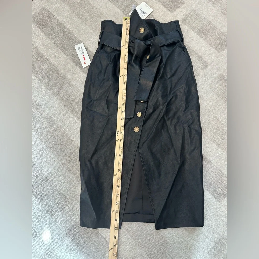 Bardot Women’s Wrap Button Pu Skirt In Black Faux Leather NWT (Size S/6) - Picture 8 of 10